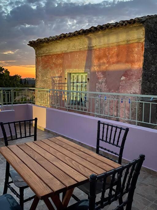 Siora Nina Charming Stone House Near Agios Gordios Villa Sinarádes Екстериор снимка