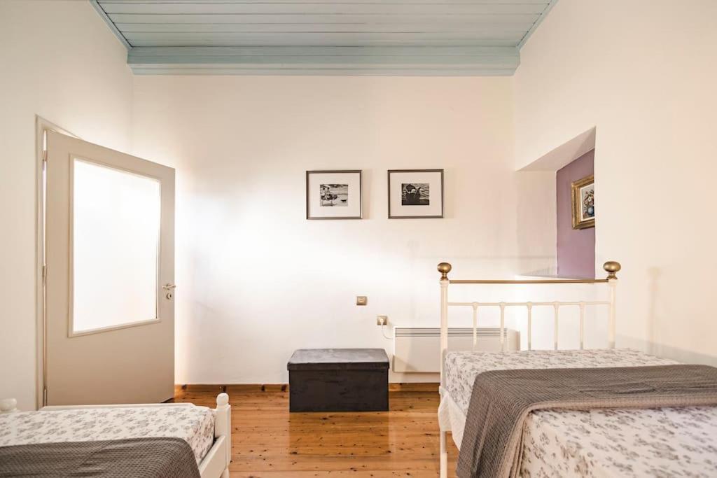 Siora Nina Charming Stone House Near Agios Gordios Villa Sinarádes Екстериор снимка
