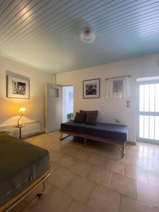 Siora Nina Charming Stone House Near Agios Gordios Villa Sinarádes Екстериор снимка
