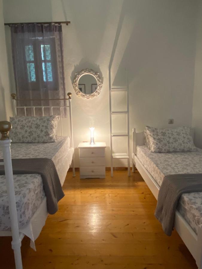 Siora Nina Charming Stone House Near Agios Gordios Villa Sinarádes Екстериор снимка